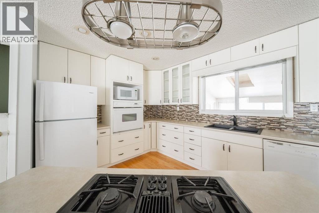 106 Becker Crescent, Fort Mcmurray, Alberta  T9K 1M7 - Photo 12 - A2295786