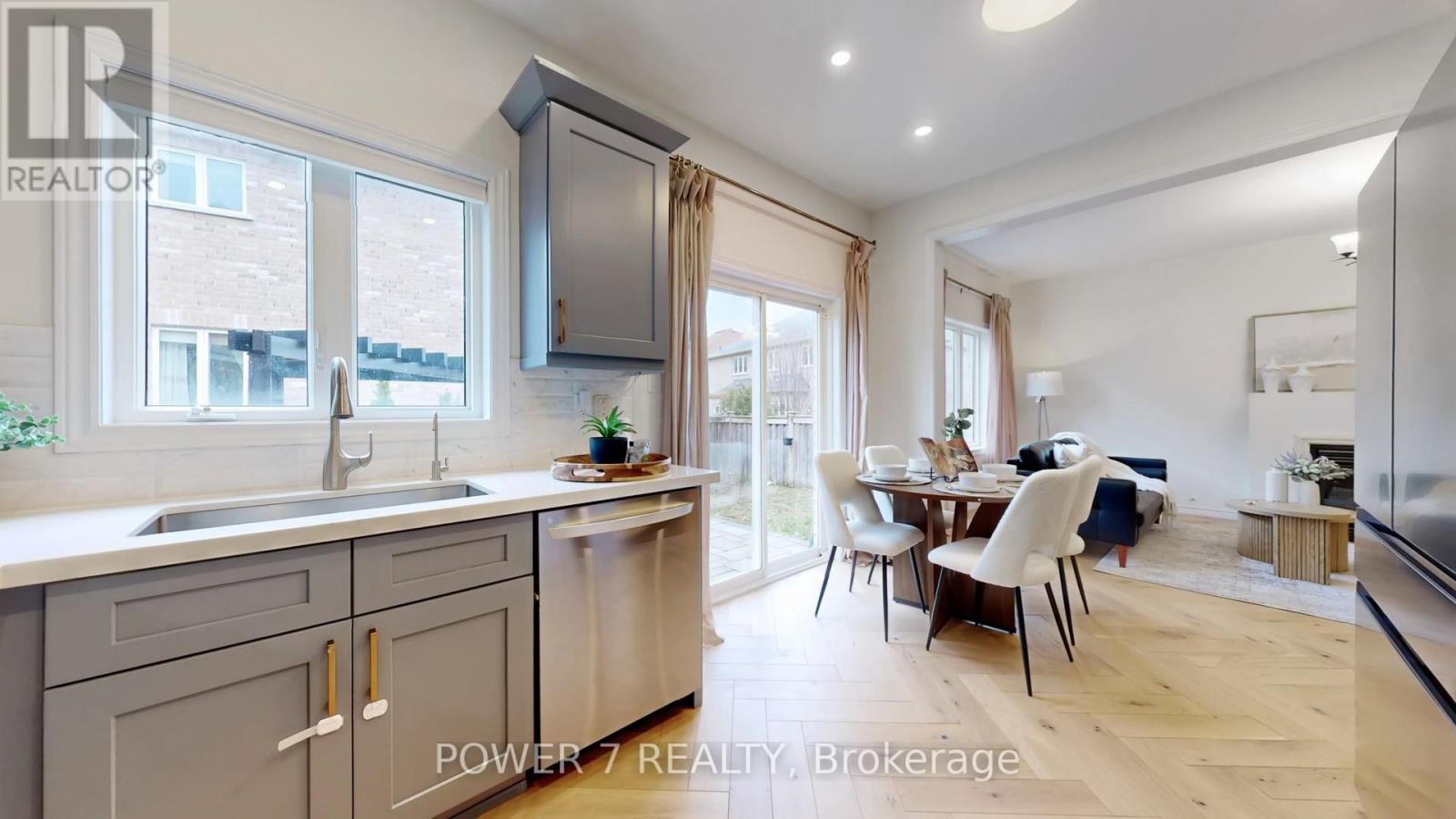 45 Lost Pond Crescent, Whitchurch-Stouffville, Ontario  L4A 0R4 - Photo 12 - N12985358