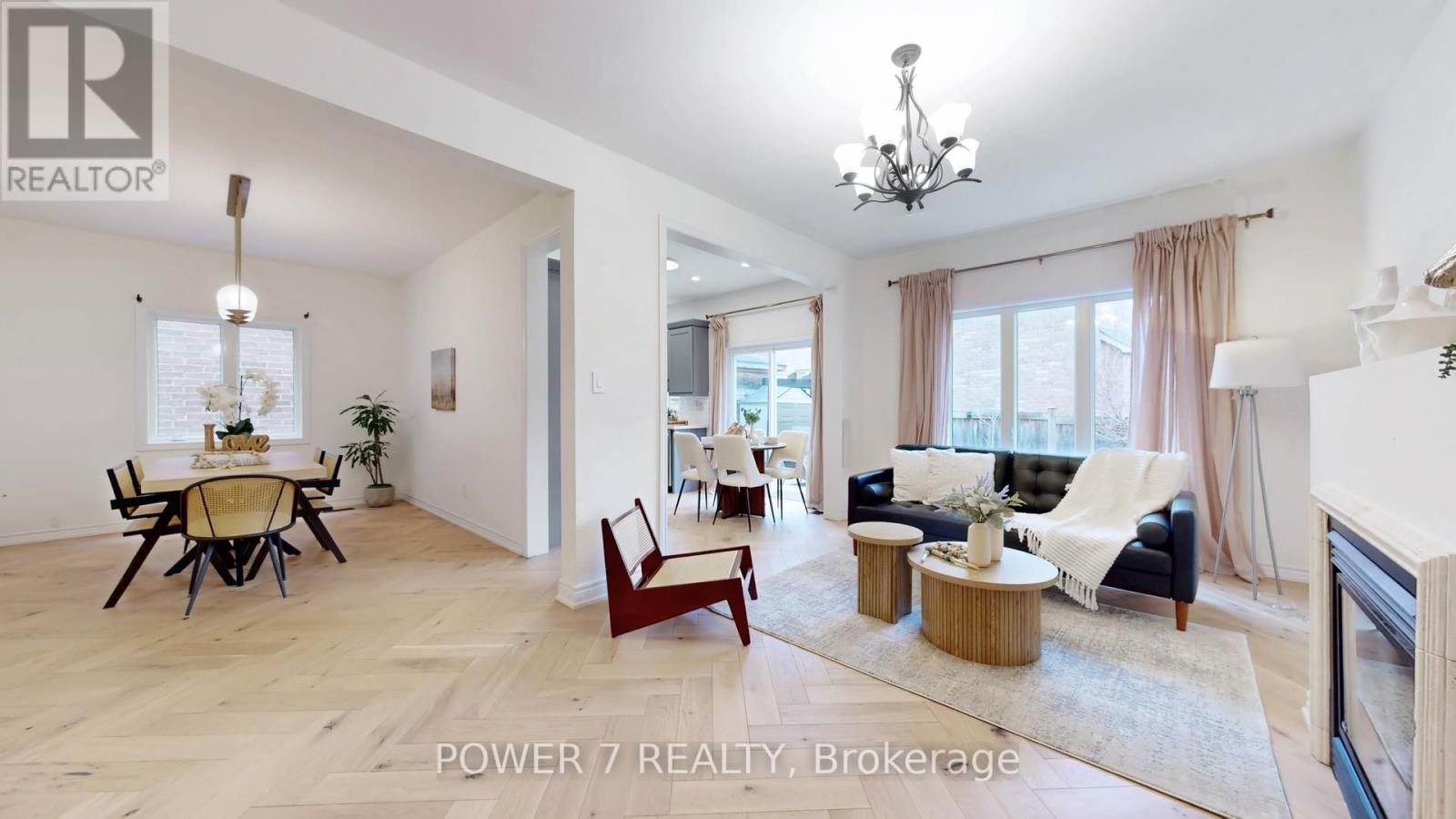 45 Lost Pond Crescent, Whitchurch-Stouffville, Ontario  L4A 0R4 - Photo 2 - N12985358