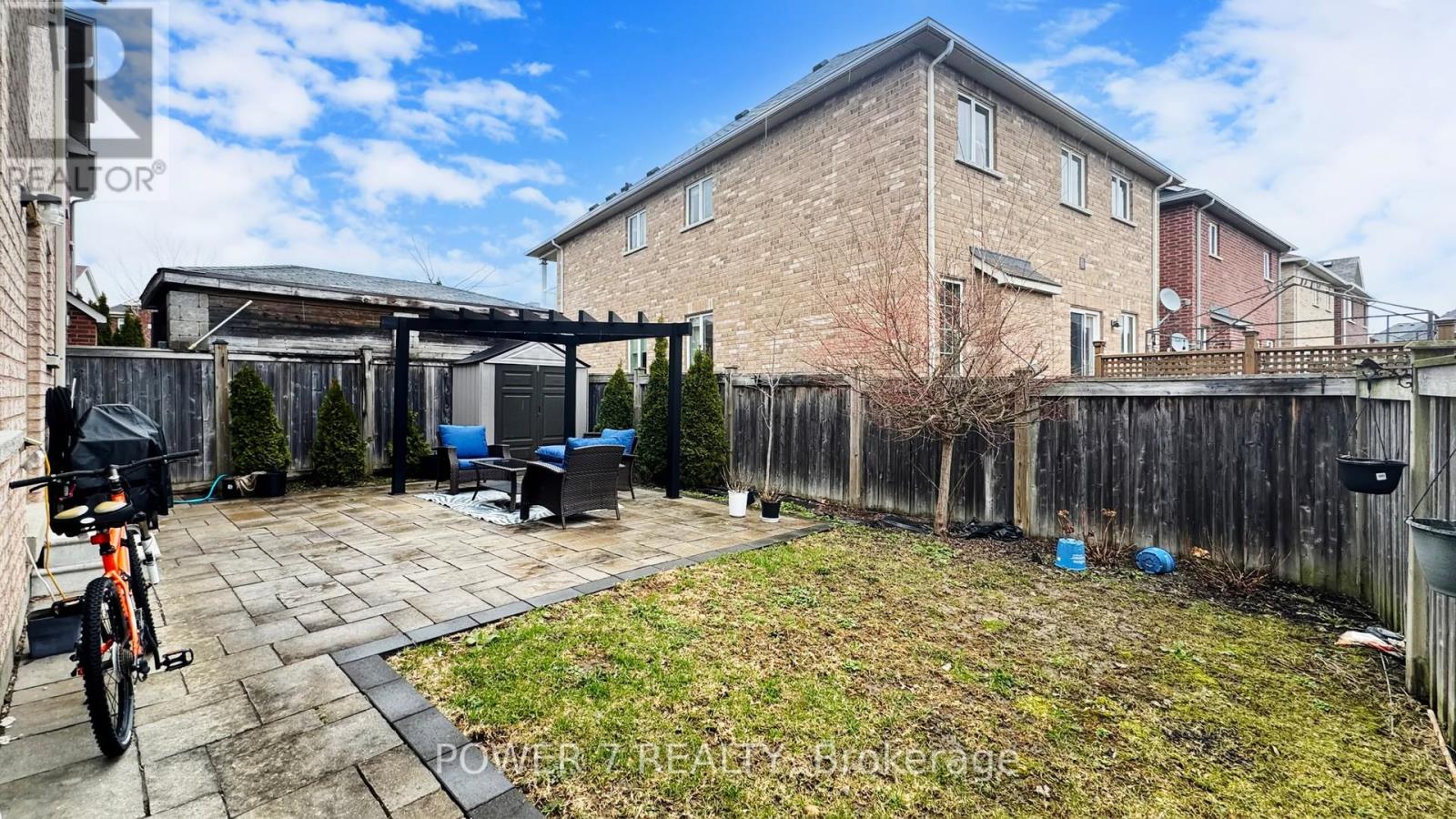 45 Lost Pond Crescent, Whitchurch-Stouffville, Ontario  L4A 0R4 - Photo 22 - N12985358