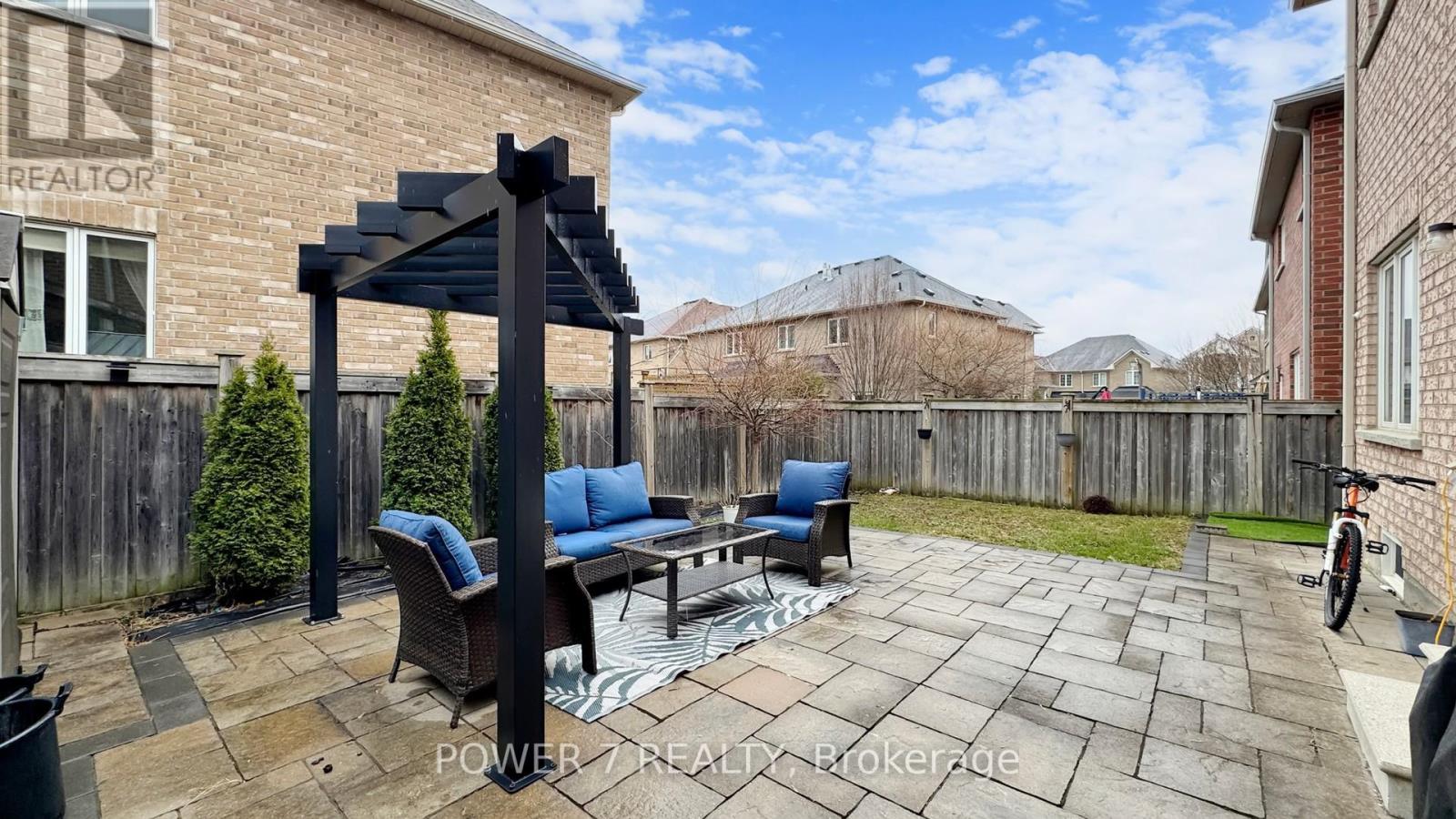 45 Lost Pond Crescent, Whitchurch-Stouffville, Ontario  L4A 0R4 - Photo 23 - N12985358