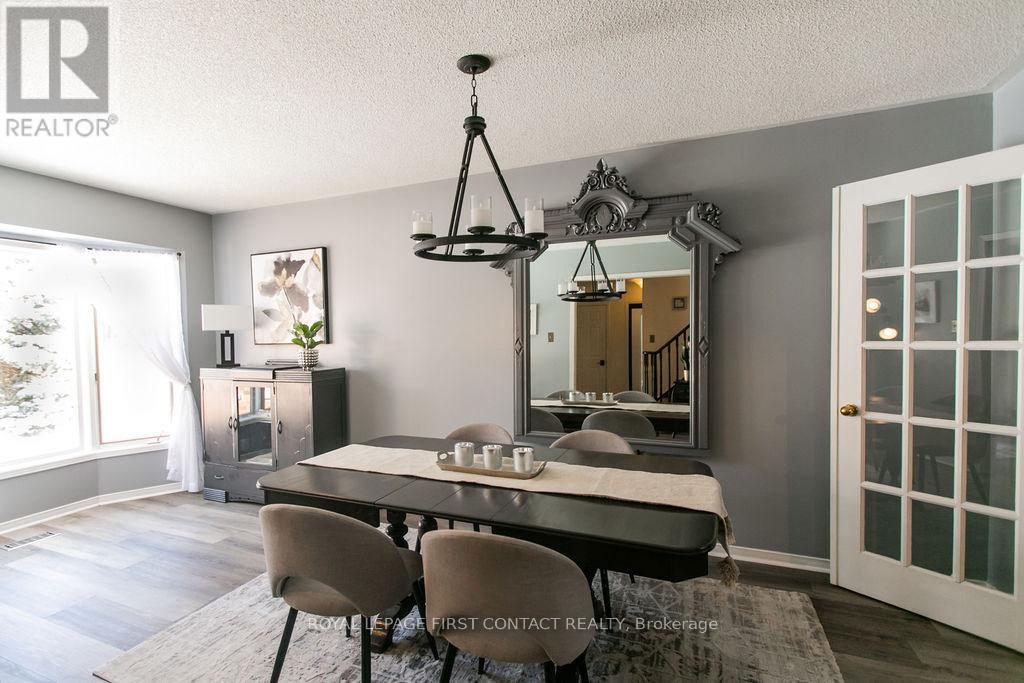 13 Irwin Drive, Barrie, Ontario  L4N 7A6 - Photo 14 - S12985380