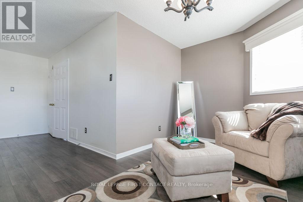 13 Irwin Drive, Barrie, Ontario  L4N 7A6 - Photo 24 - S12985380