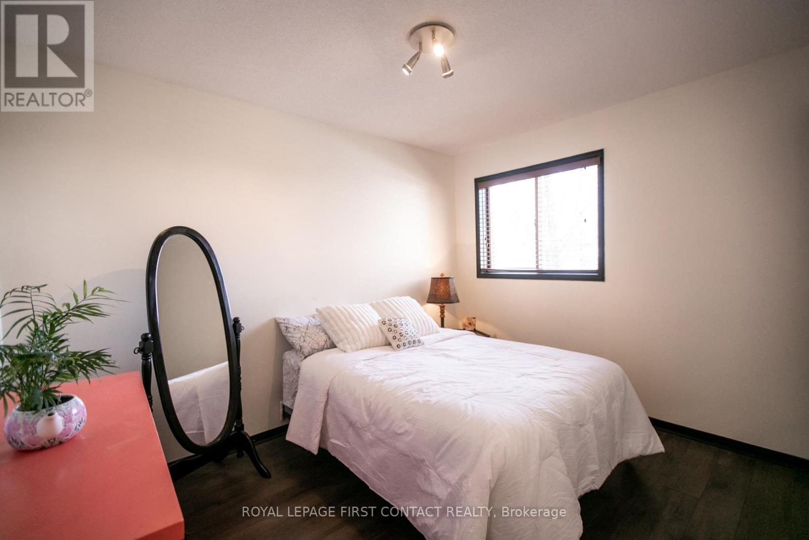 13 Irwin Drive, Barrie, Ontario  L4N 7A6 - Photo 29 - S12985380