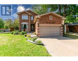 13 IRWIN DRIVE, Barrie, Ontario