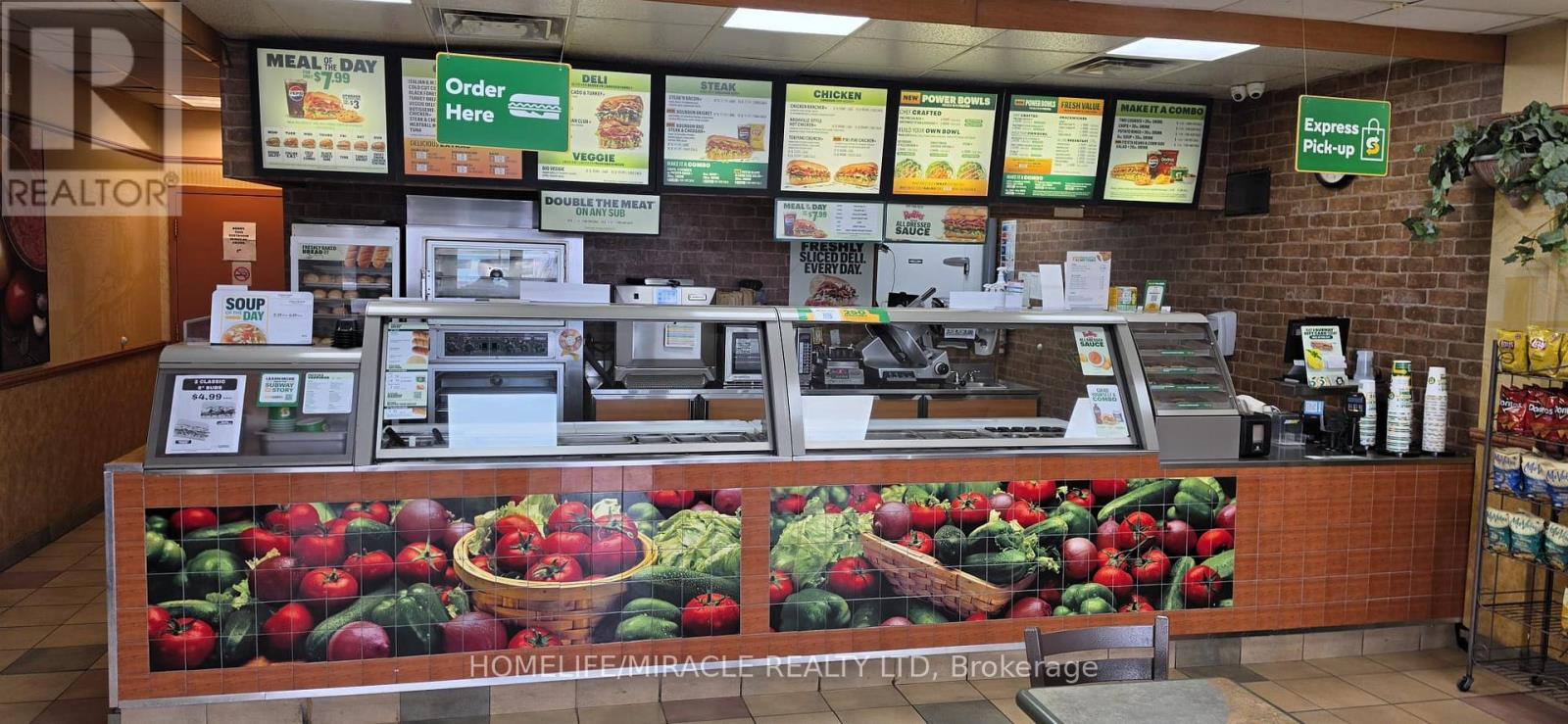 6465 Airport Road, Mississauga, Ontario  L4V 1E4 - Photo 3 - W12985270