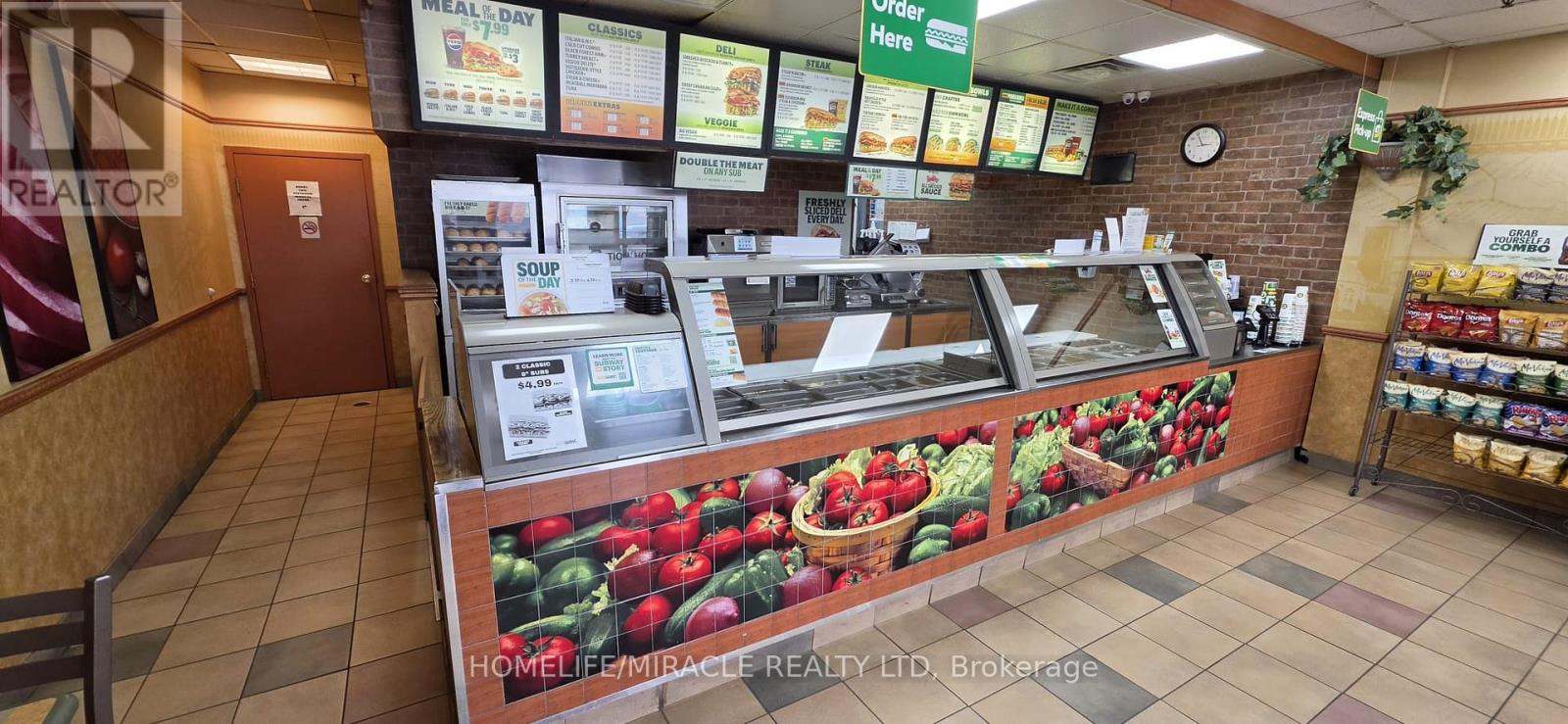 6465 Airport Road, Mississauga, Ontario  L4V 1E4 - Photo 5 - W12985270