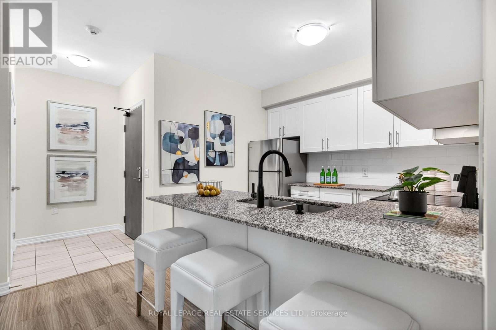 304 - 2370 Khalsa Gate, Oakville, Ontario  L6M 1P5 - Photo 7 - W12985284