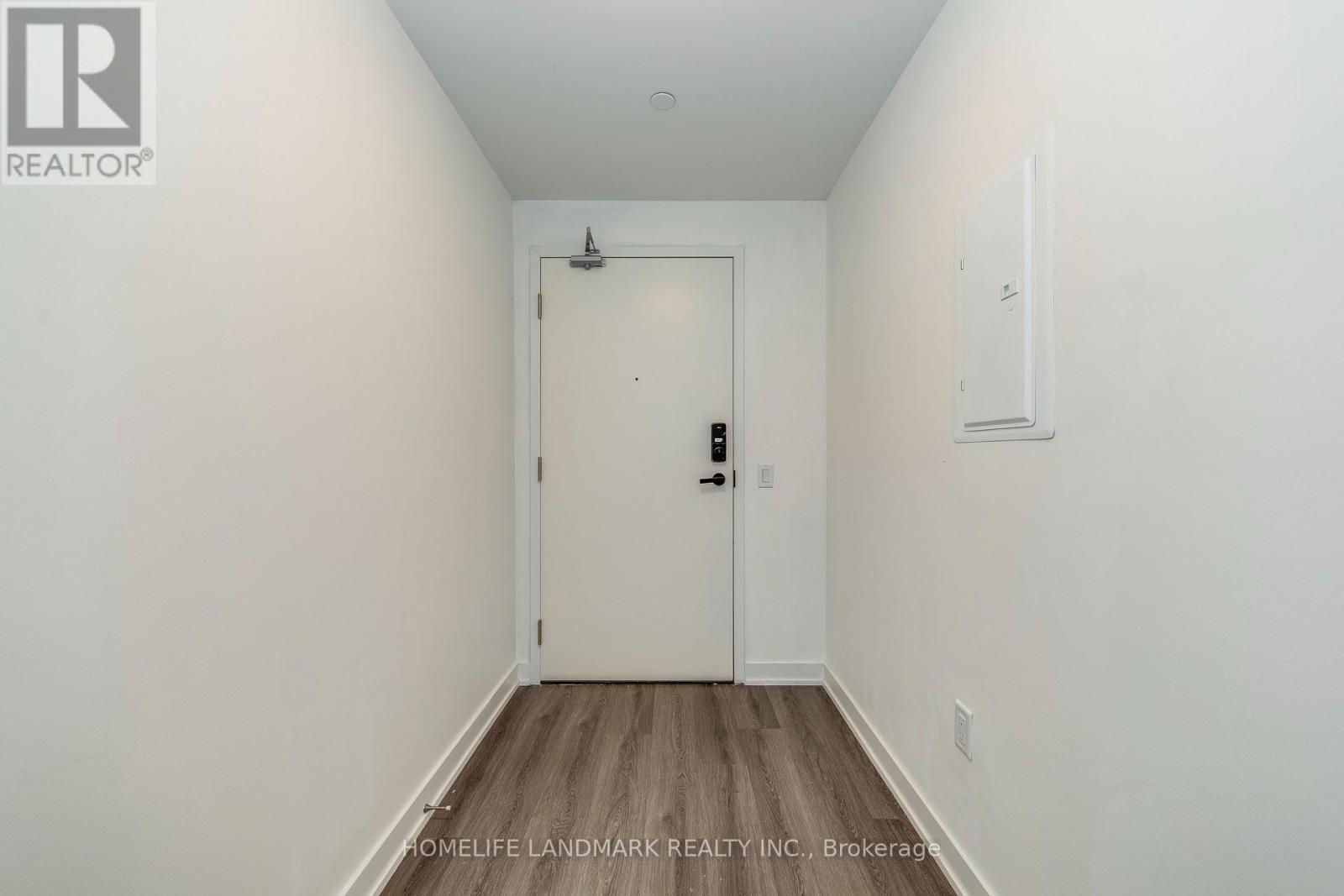 2304 - 3883 Quartz Road, Mississauga, Ontario  L5B 0M4 - Photo 5 - W12985286