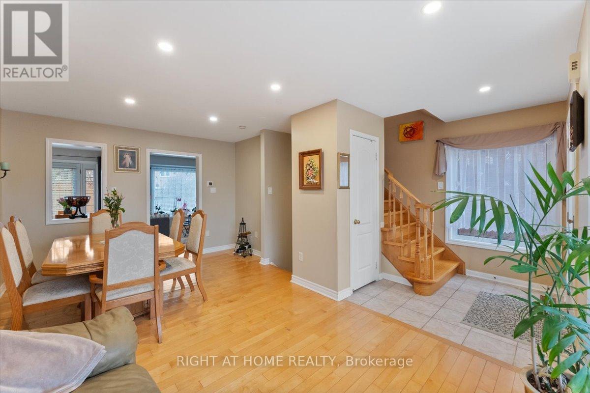 2356 Proudfoot Trail, Oakville, Ontario  L6M 3Y2 - Photo 4 - W12985308