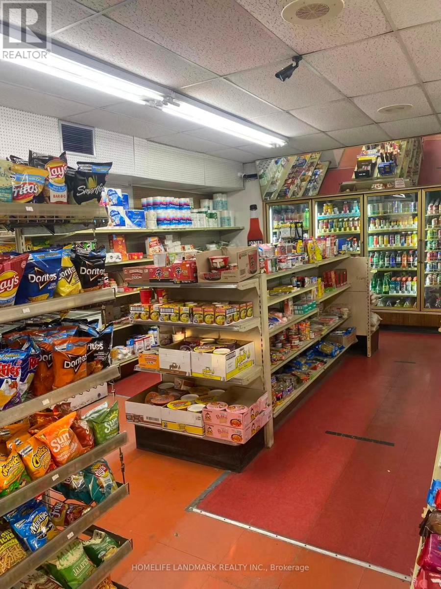 3261 Dufferin Street, Toronto, Ontario  M6A 2T2 - Photo 10 - W12985342