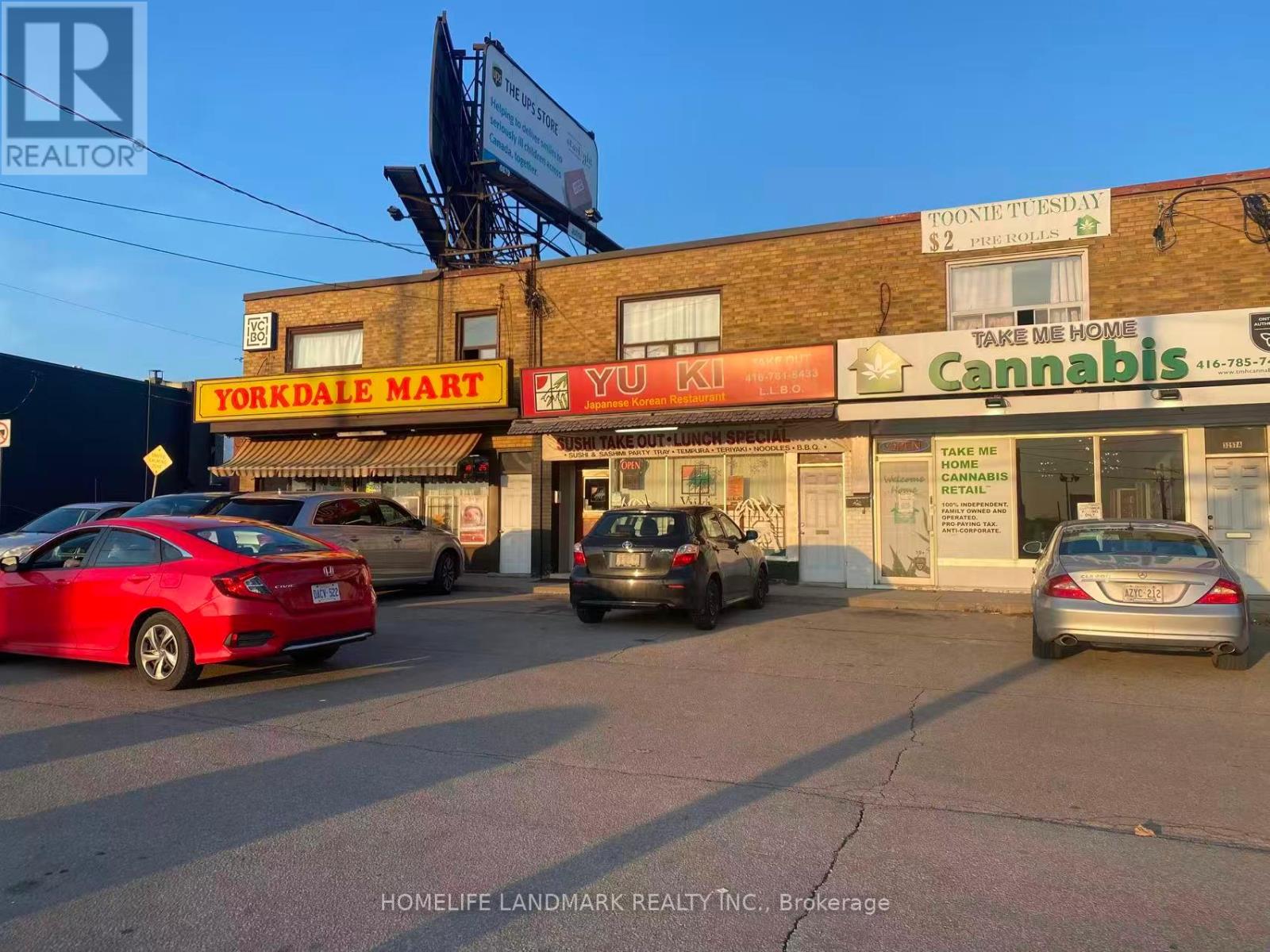 3261 Dufferin Street, Toronto, Ontario  M6A 2T2 - Photo 3 - W12985342