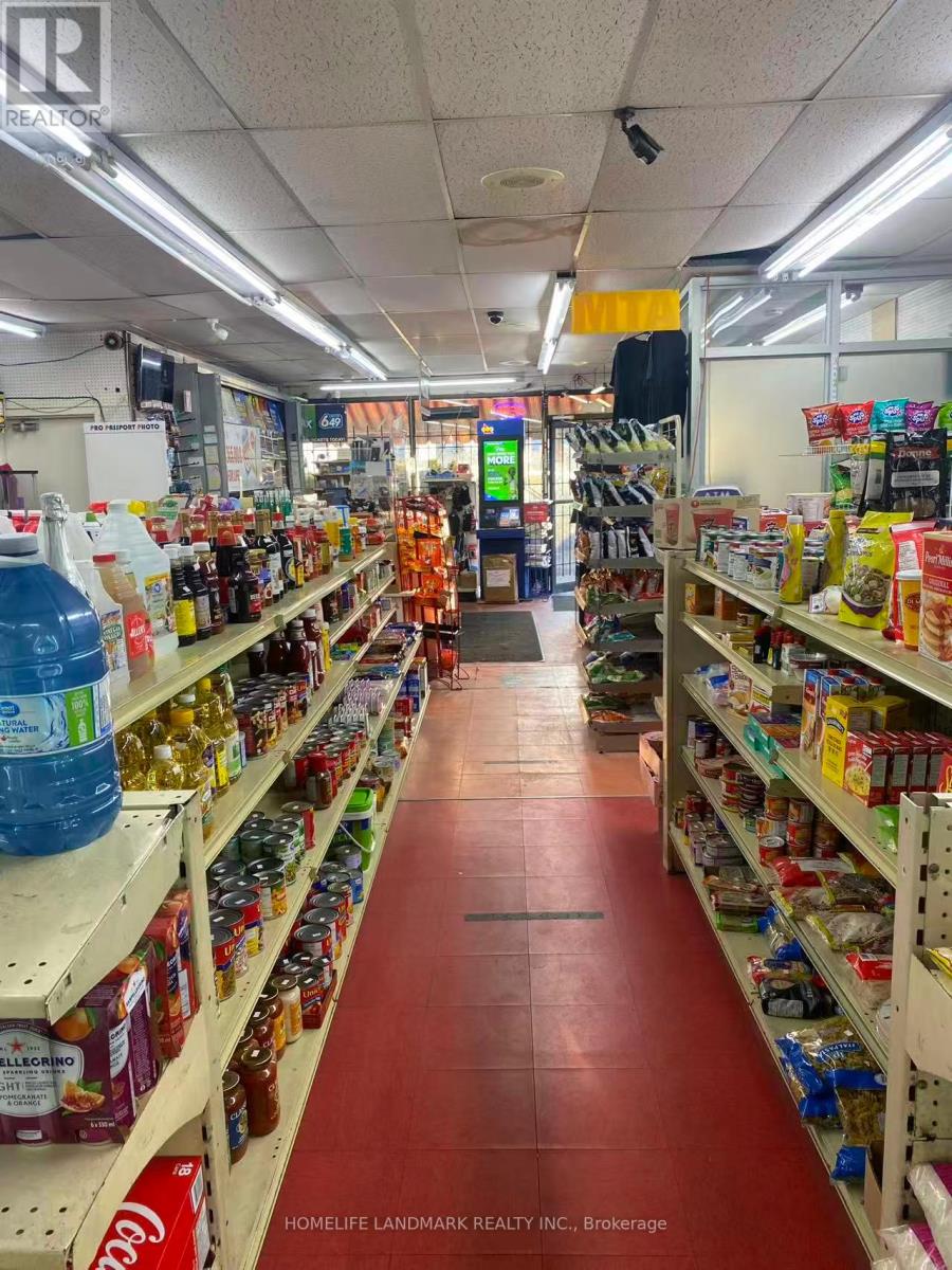 3261 Dufferin Street, Toronto, Ontario  M6A 2T2 - Photo 6 - W12985342