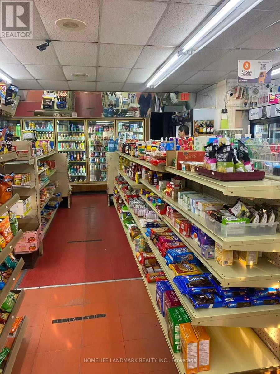 3261 Dufferin Street, Toronto, Ontario  M6A 2T2 - Photo 7 - W12985342