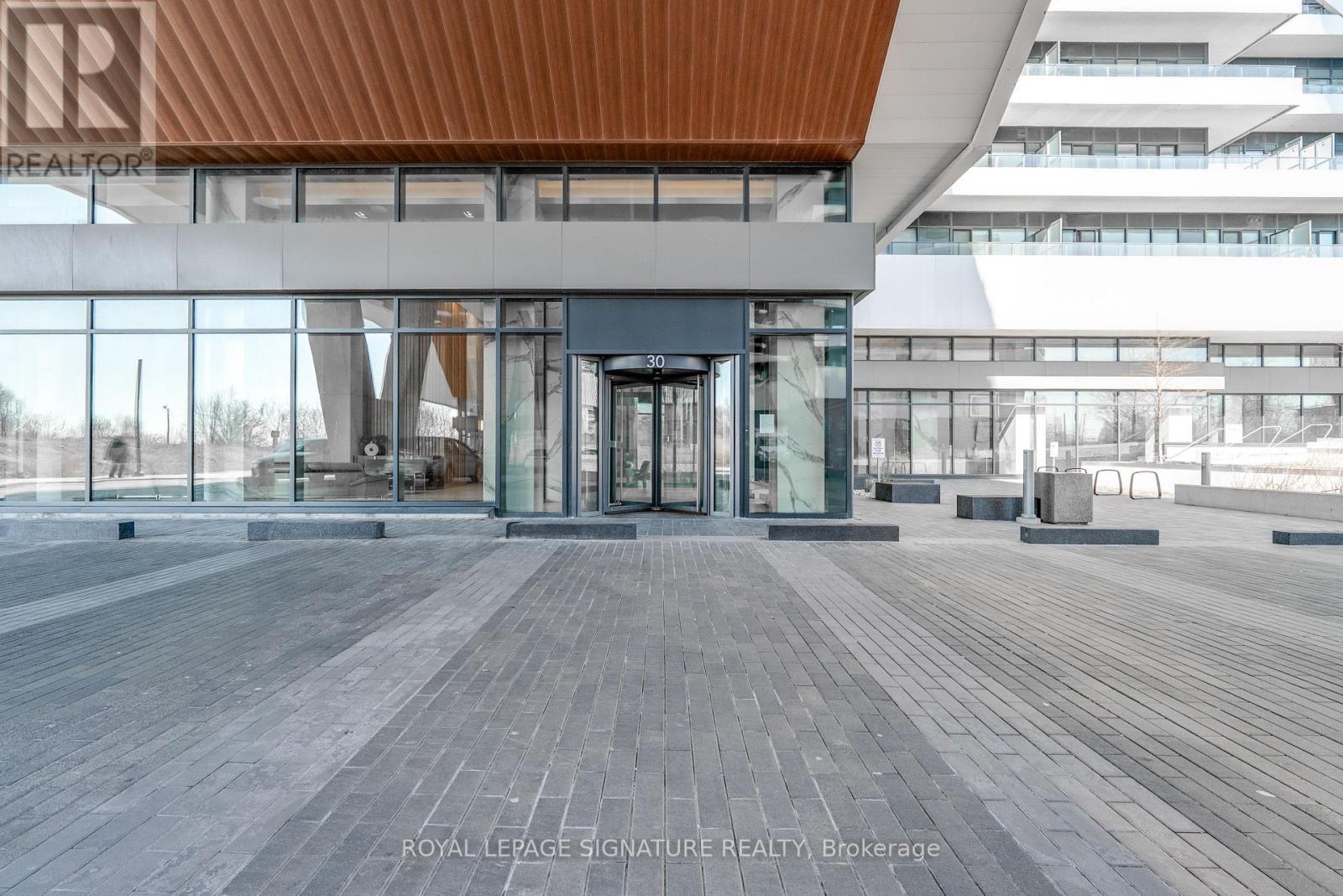 2018 - 30 Shore Breeze Drive, Toronto, Ontario  M8V 0J1 - Photo 17 - W12985350