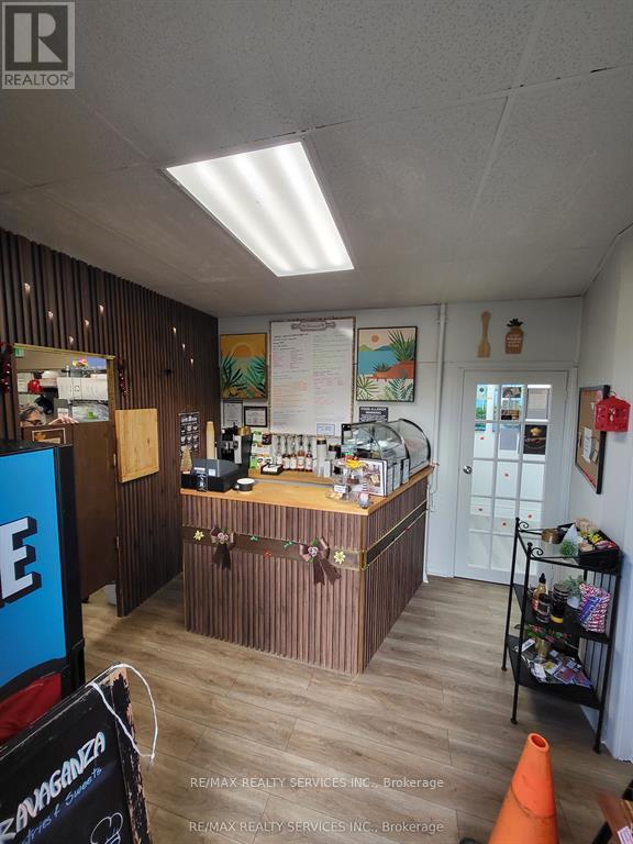 109 - 28 Mill Street, Orangeville, Ontario L9W 2M3 - Photo 4 - W12985368