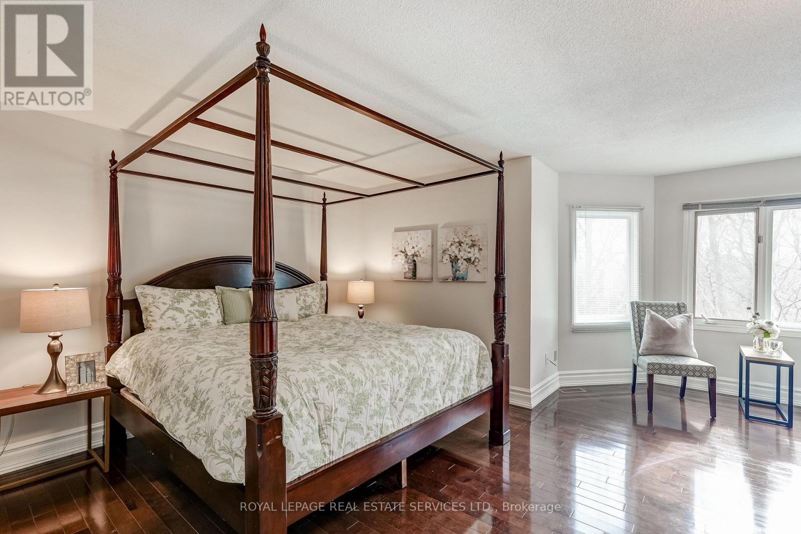 9 Morrison Creek Crescent, Oakville, Ontario  L6H 4C2 - Photo 23 - W12985370