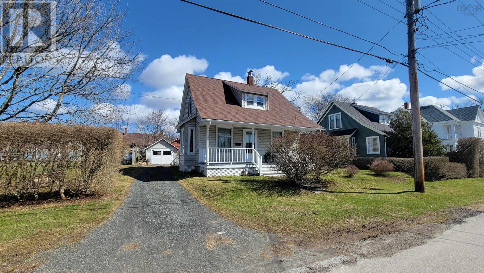 30 Porter Street, Yarmouth, Nova Scotia