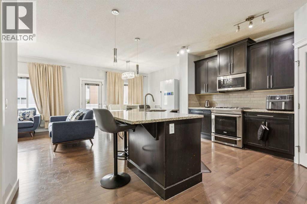 325 Evanspark Gardens Nw, Calgary, Alberta  T3P 0G6 - Photo 2 - A2287954