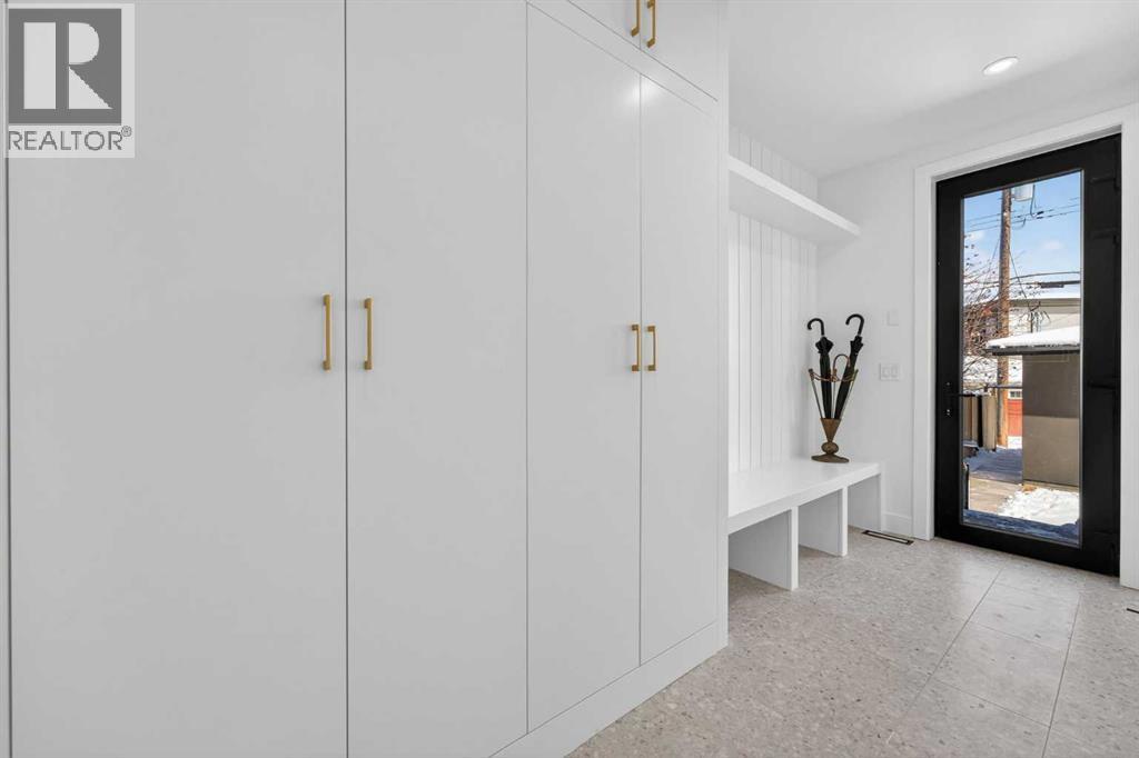 416 36 Street SW, Calgary, Alberta  T3C 1P7 - Photo 12 - A2297478