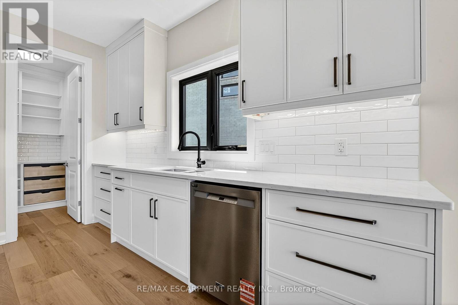 6192 Curlin Crescent, Niagara Falls, Ontario  L2H 3W8 - Photo 11 - X12985274