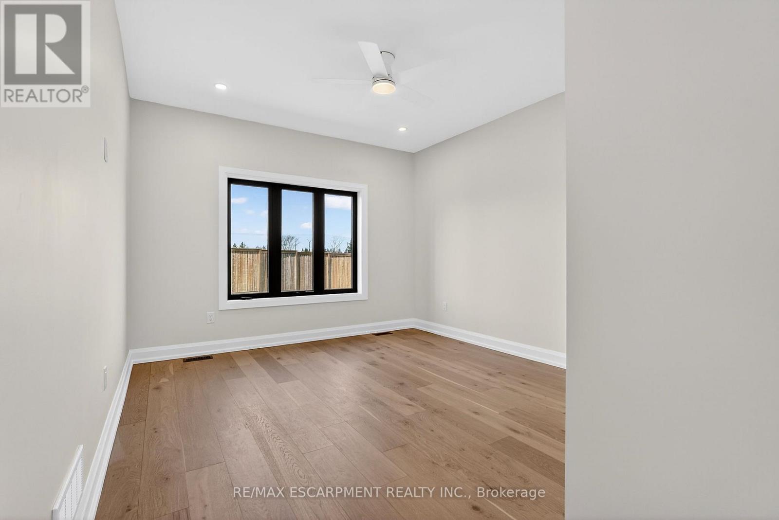 6192 Curlin Crescent, Niagara Falls, Ontario  L2H 3W8 - Photo 26 - X12985274