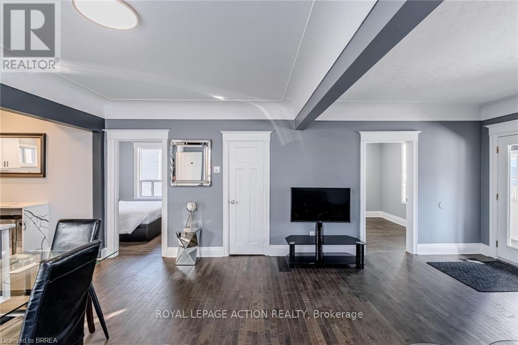 42 East 31st Street, Hamilton, Ontario  L8V 3N7 - Photo 12 - X12985322