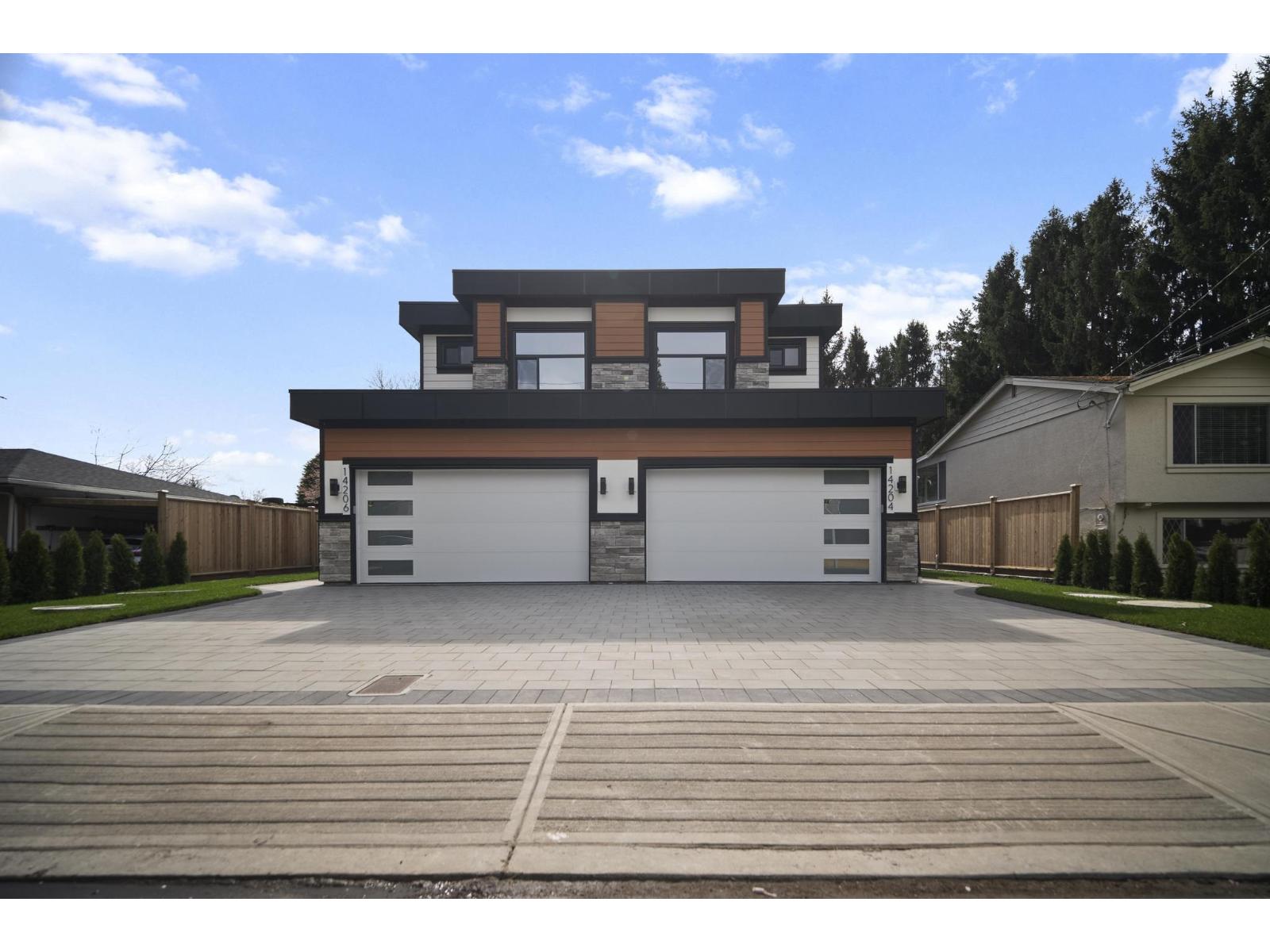 14206 North Bluff Road, White Rock, British Columbia  V4B 3C4 - Photo 2 - R3109885