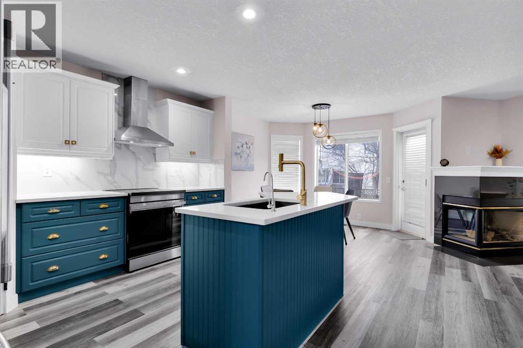 6 Douglas Woods Bay SE, Calgary, Alberta  T2Z 3A1 - Photo 10 - A2299998