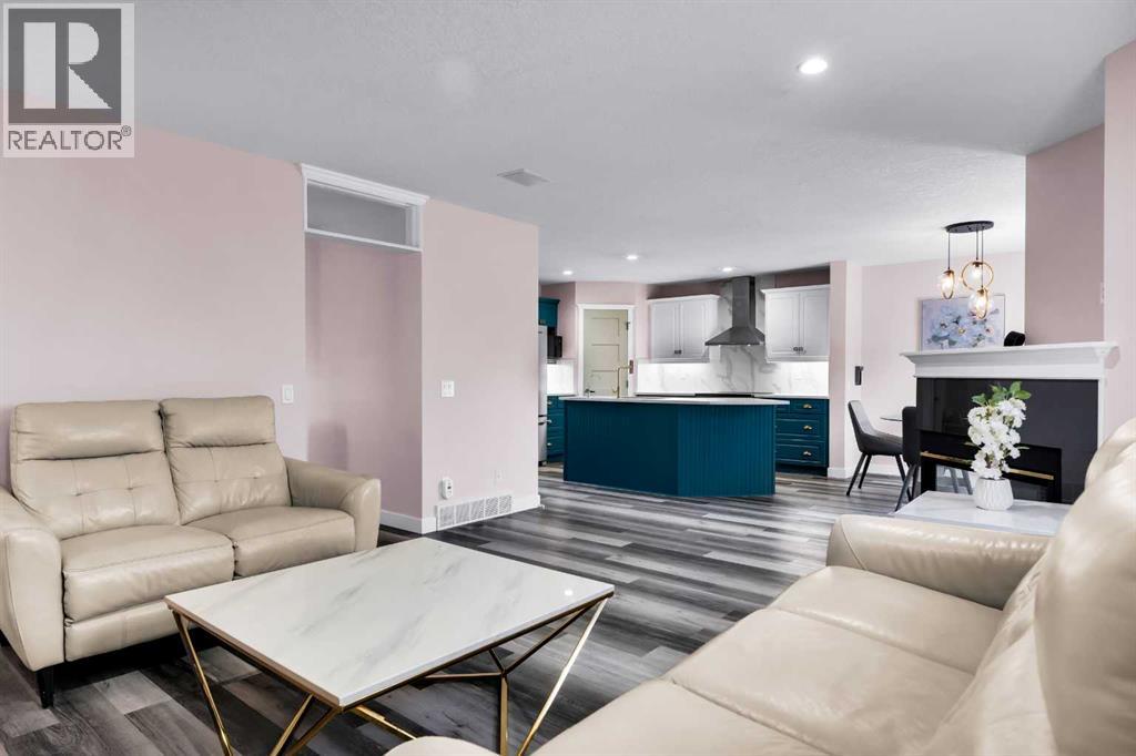 6 Douglas Woods Bay SE, Calgary, Alberta  T2Z 3A1 - Photo 9 - A2299998