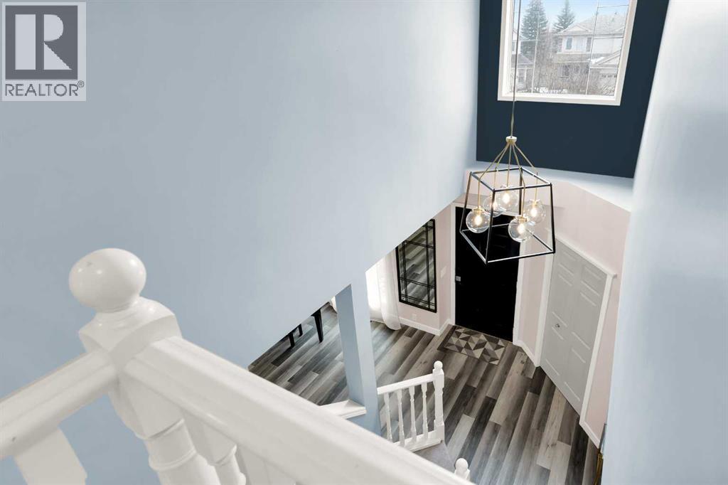 6 Douglas Woods Bay SE, Calgary, Alberta  T2Z 3A1 - Photo 17 - A2299998