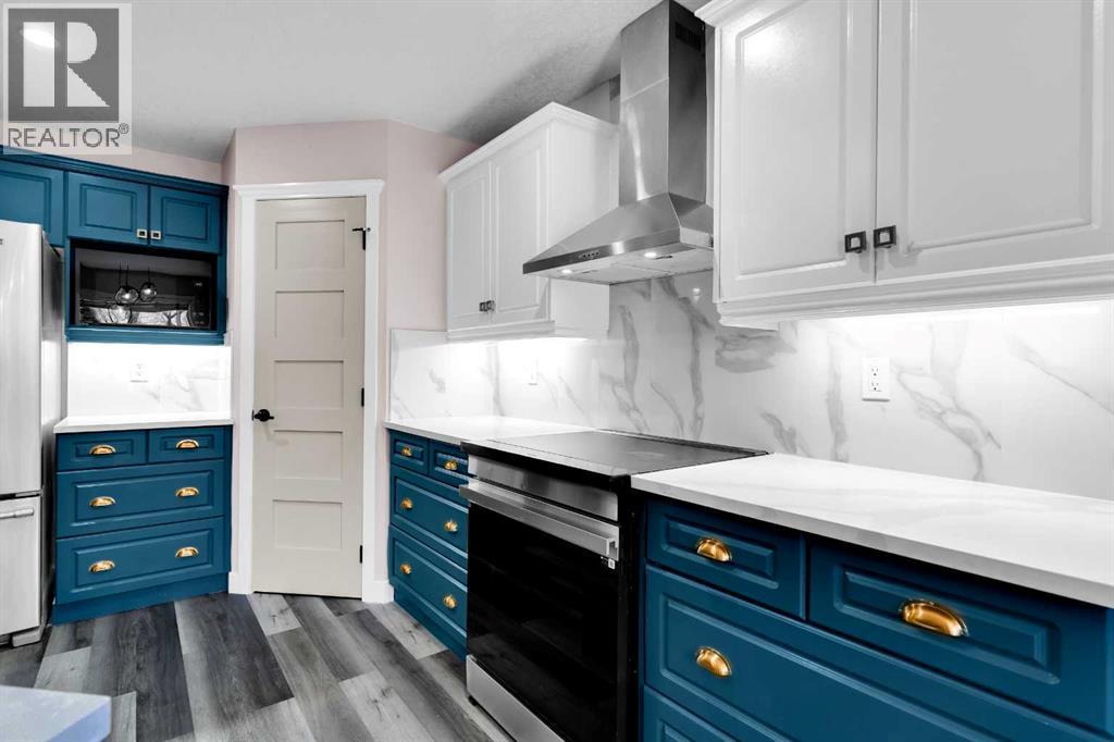 6 Douglas Woods Bay SE, Calgary, Alberta  T2Z 3A1 - Photo 11 - A2299998