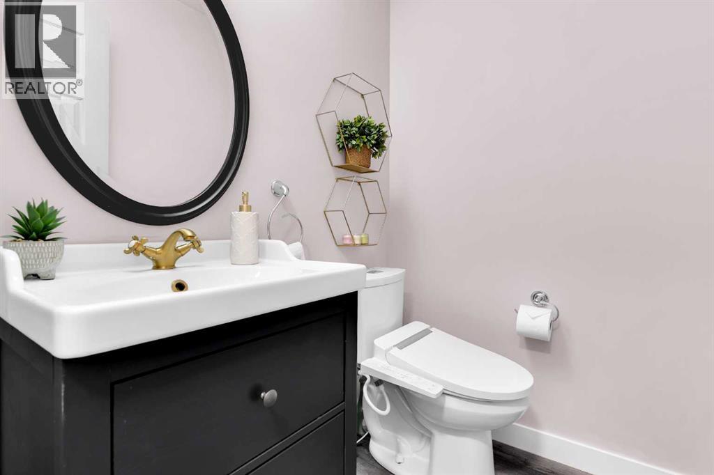 6 Douglas Woods Bay SE, Calgary, Alberta  T2Z 3A1 - Photo 13 - A2299998