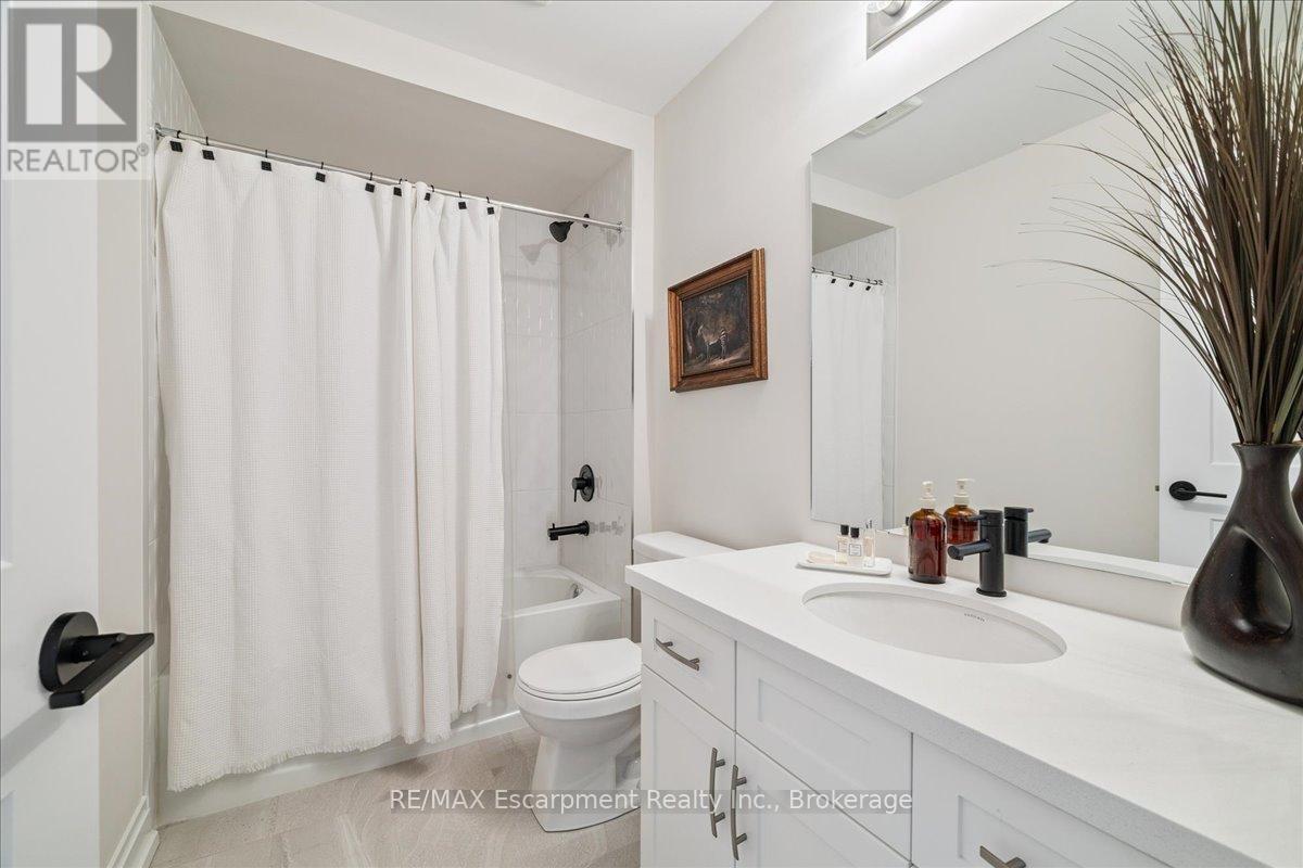 20 Granite Ridge Trail, Hamilton, Ontario  L8B 1Y4 - Photo 30 - X12985486