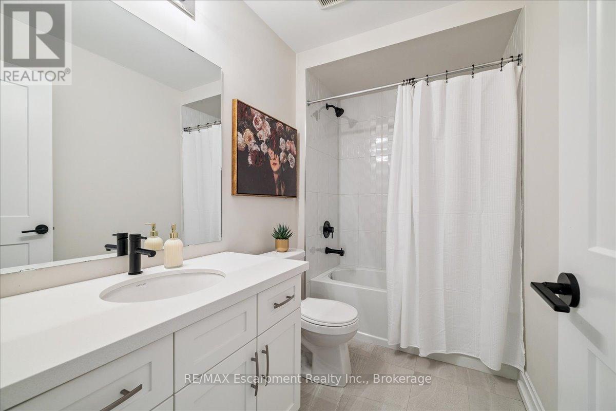 20 Granite Ridge Trail, Hamilton, Ontario  L8B 1Y4 - Photo 36 - X12985486