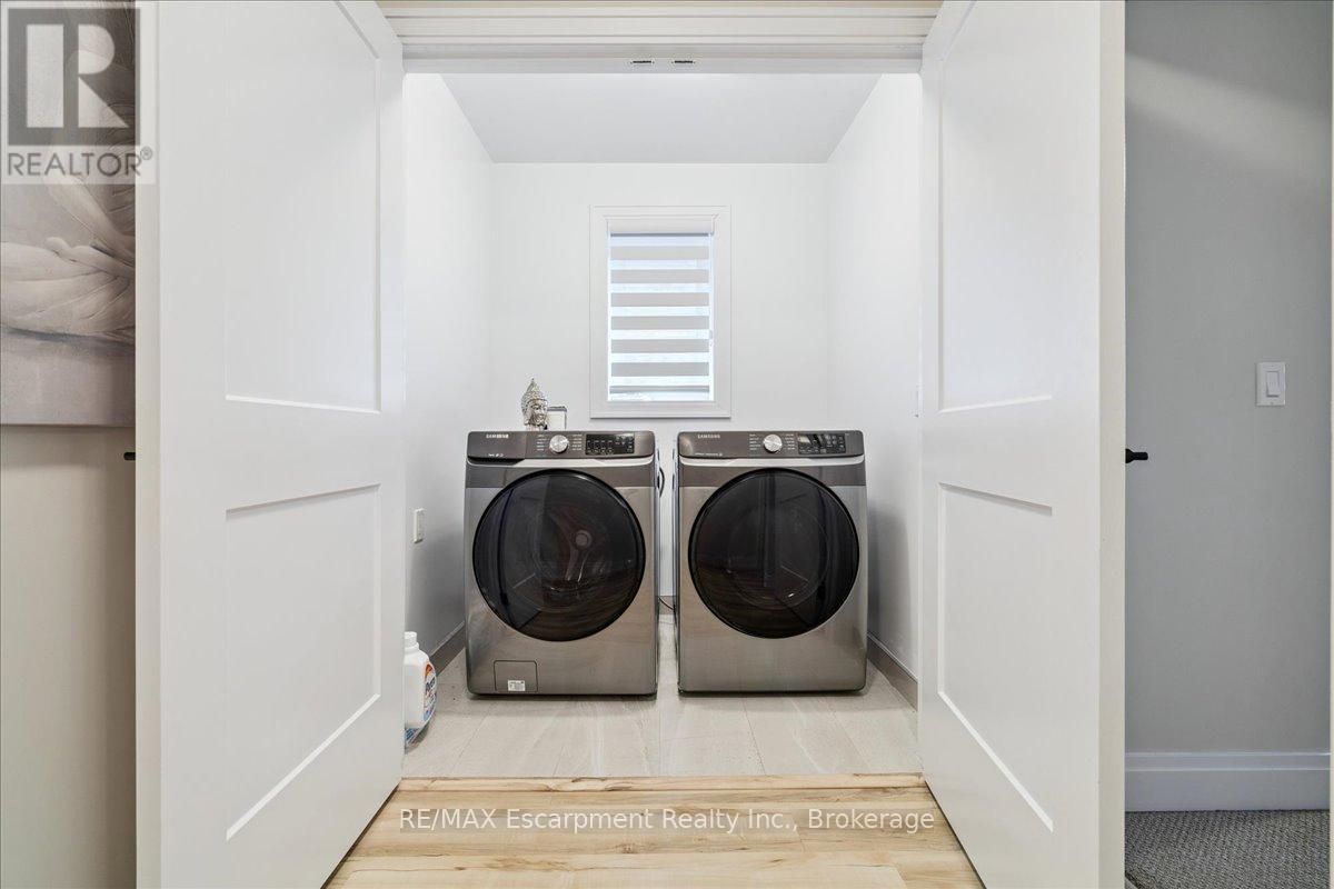 20 Granite Ridge Trail, Hamilton, Ontario  L8B 1Y4 - Photo 37 - X12985486