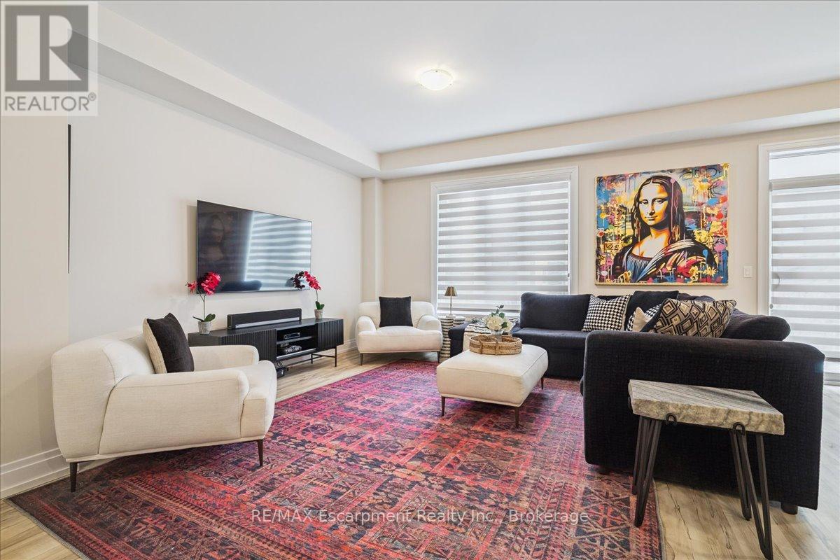 20 Granite Ridge Trail, Hamilton, Ontario  L8B 1Y4 - Photo 8 - X12985486