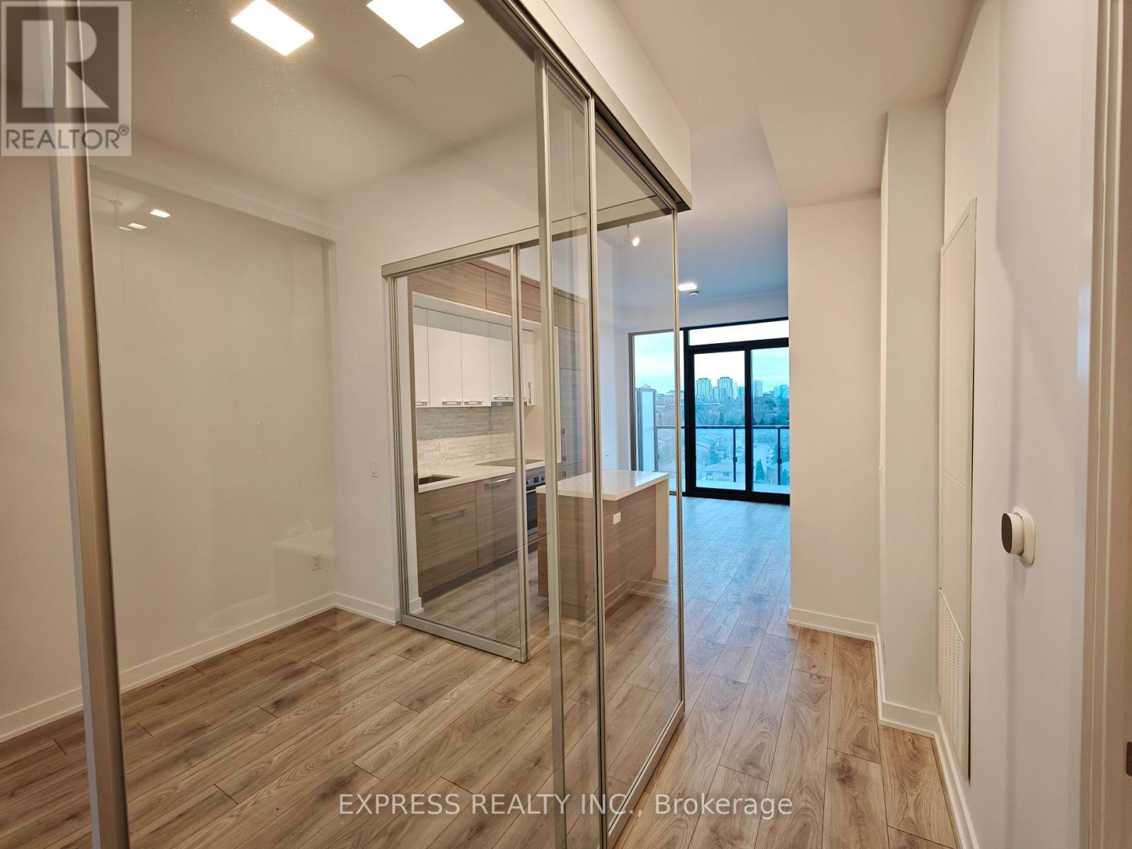 1109 - 29 Green Trail Court, Toronto, Ontario  M2K 0J9 - Photo 4 - C12982734