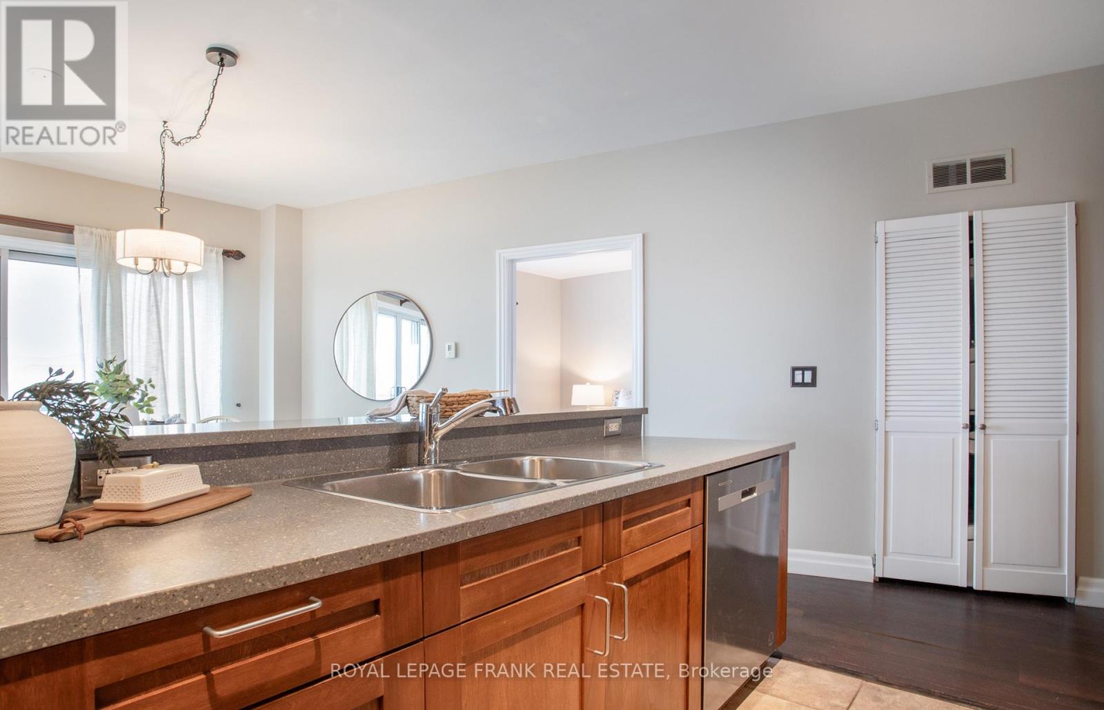 905 - 44 Bond Street W, Oshawa, Ontario  L1G 6R2 - Photo 10 - E12985384