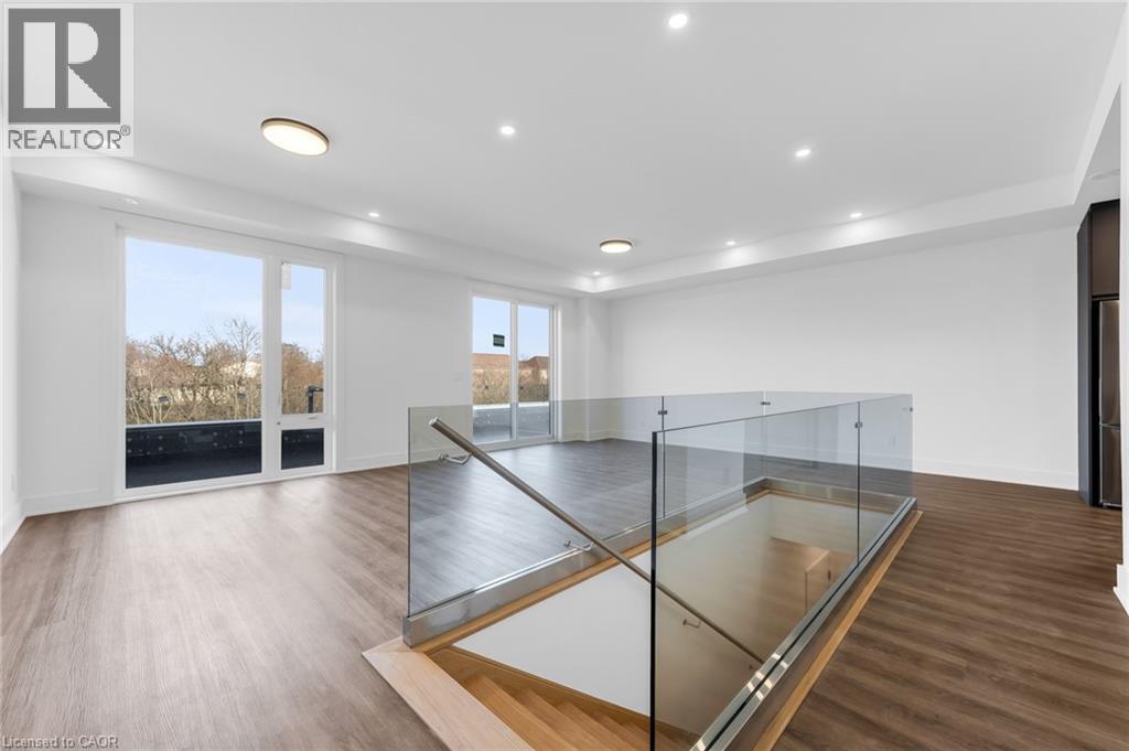 146 Everett Common, St. Catharines, Ontario  L2P 0G8 - Photo 2 - 40819160