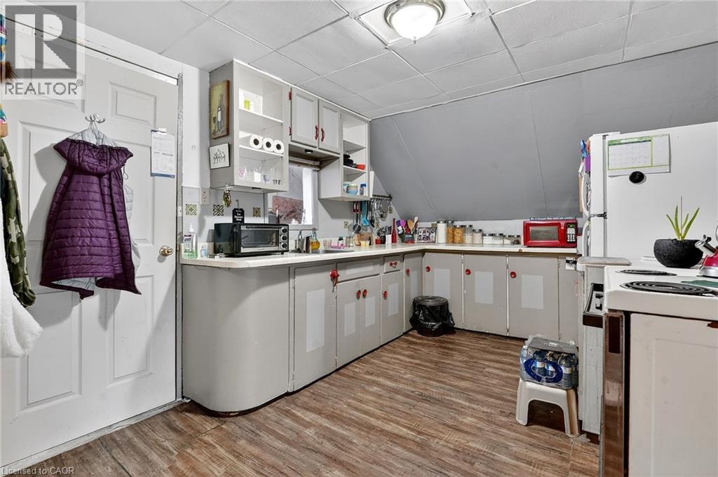 93 Walnut Street, Brantford, Ontario  N3T 1H3 - Photo 14 - 40813159