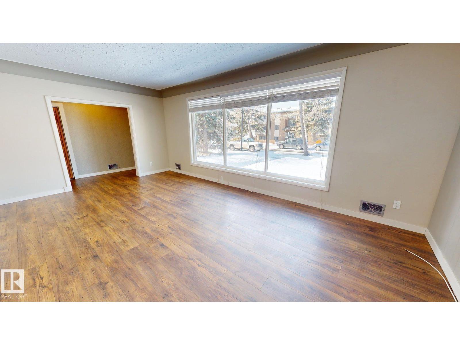 10707 129 St Nw, Edmonton, Alberta  T5N 1Y2 - Photo 4 - E4465095