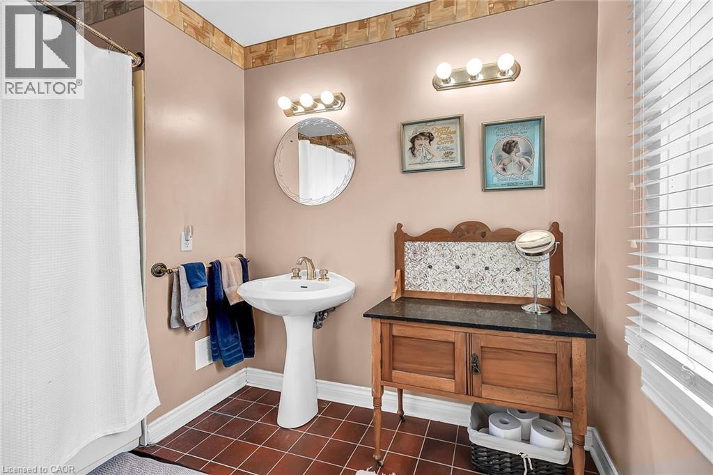 141 Mount Albion Road, Hamilton, Ontario  L8K 5S7 - Photo 32 - 40819815