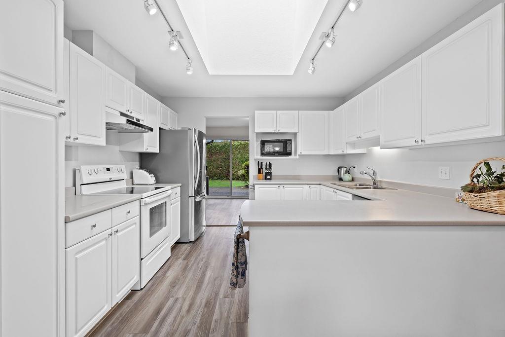 169 16080 82 Avenue, Surrey, British Columbia  V4N 0N6 - Photo 5 - R3109375