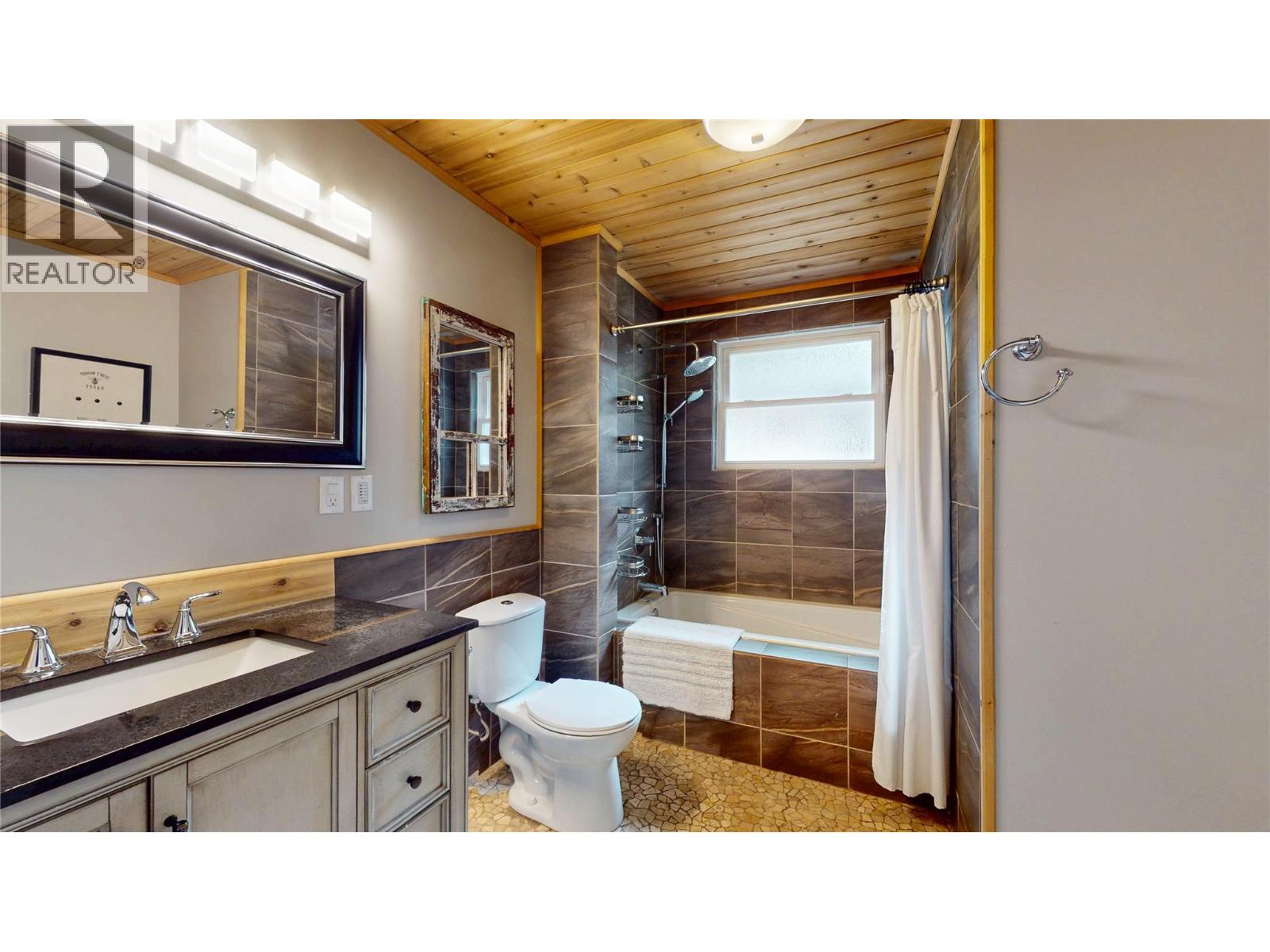 10219 Twin Bays Road, Twin Bays, British Columbia  V0B 1A1 - Photo 7 - 10382971