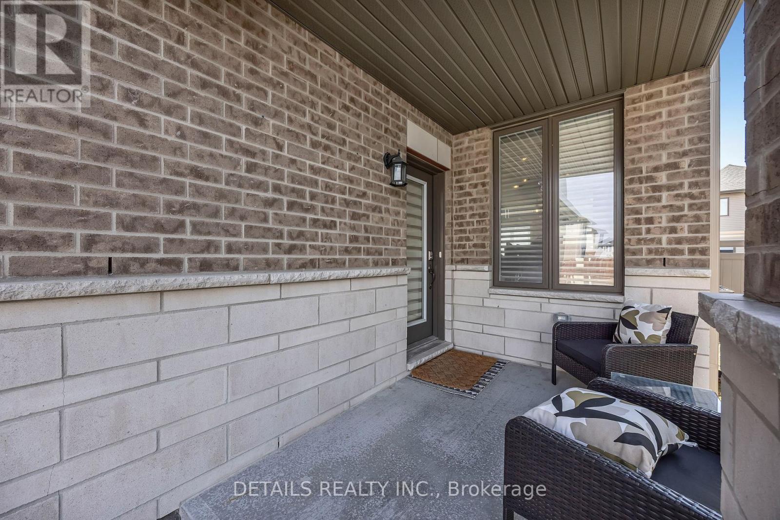 325 Proud Walk, Ottawa, Ontario  K2S 2L6 - Photo 3 - X12985430