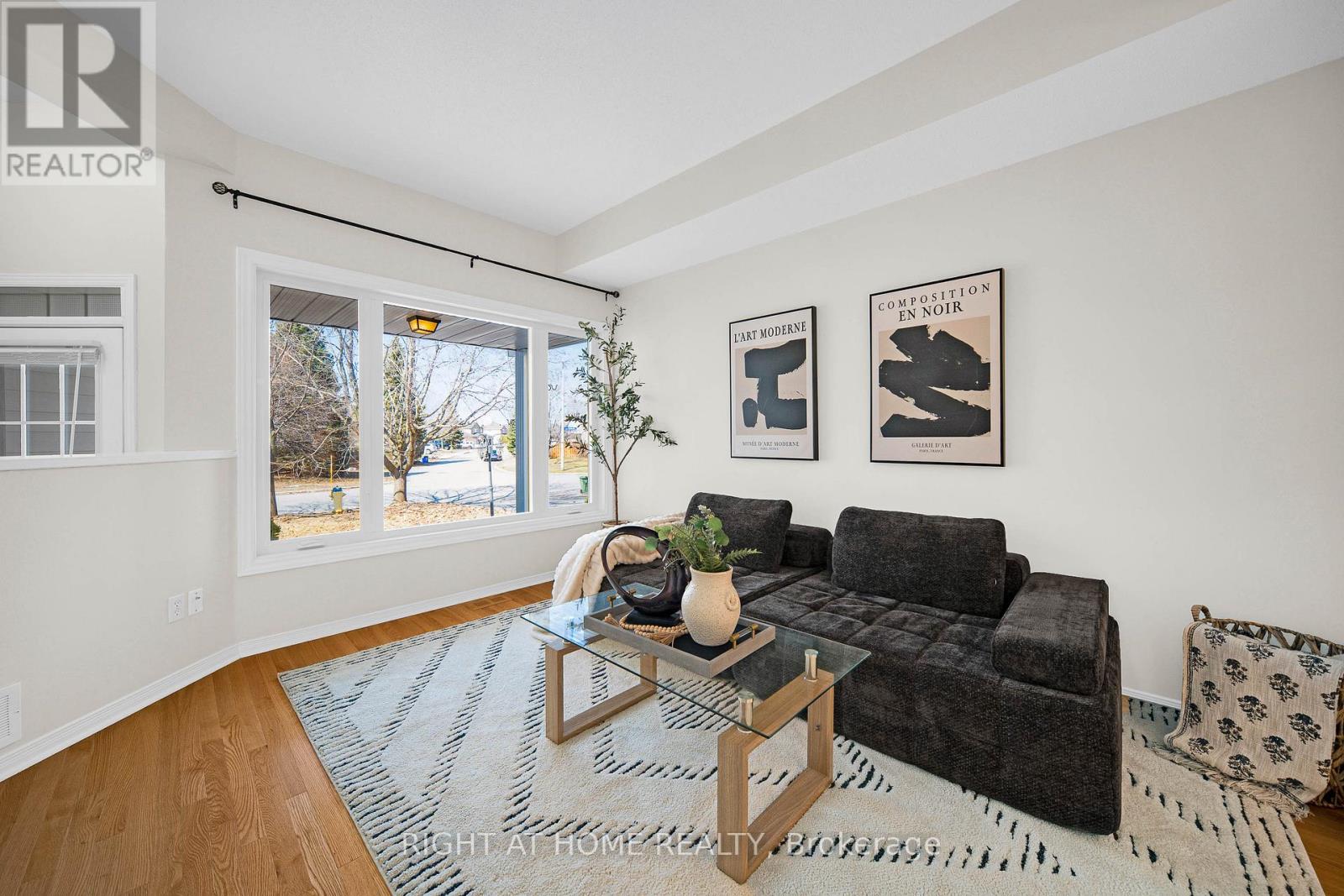 1566 Rumford Drive, Ottawa, Ontario  K4A 4C1 - Photo 3 - X12985496