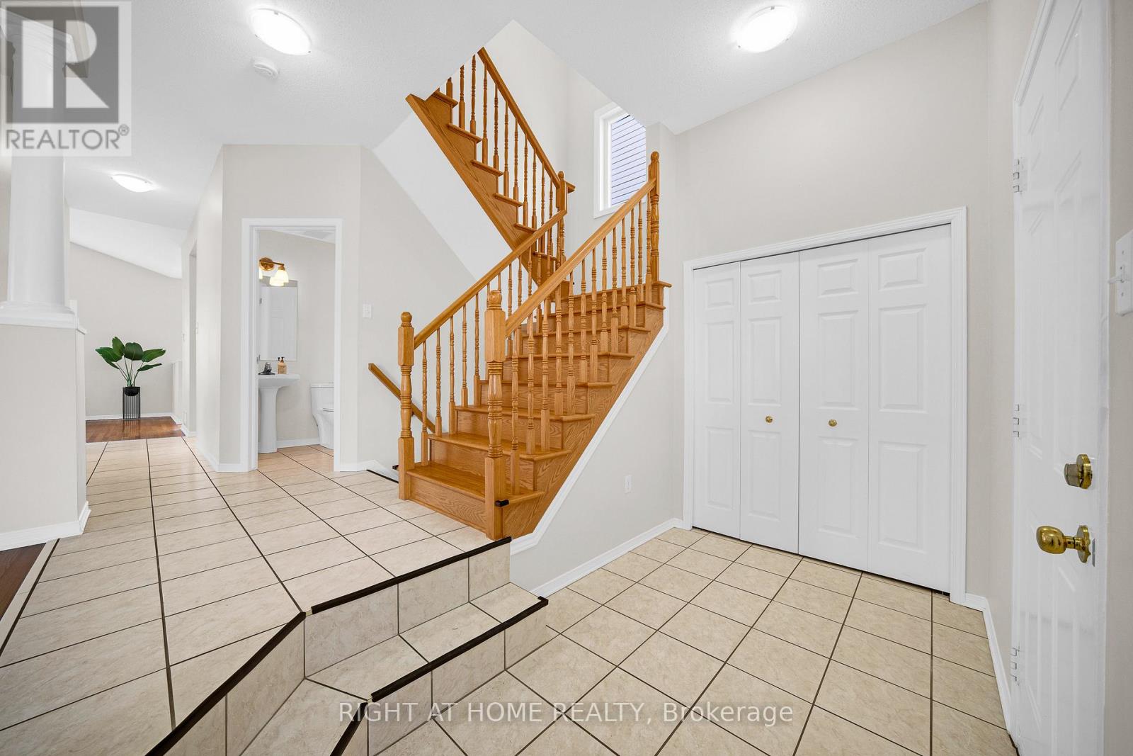 1566 Rumford Drive, Ottawa, Ontario  K4A 4C1 - Photo 4 - X12985496