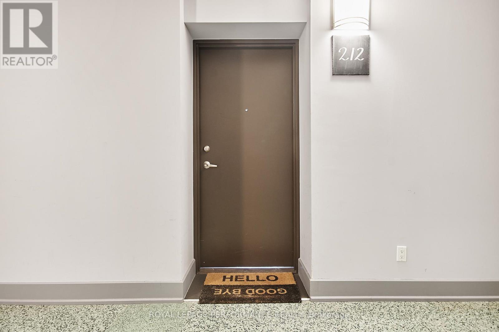 212 - 345 St Denis Street, Ottawa, Ontario  K1L 5J1 - Photo 3 - X12985536