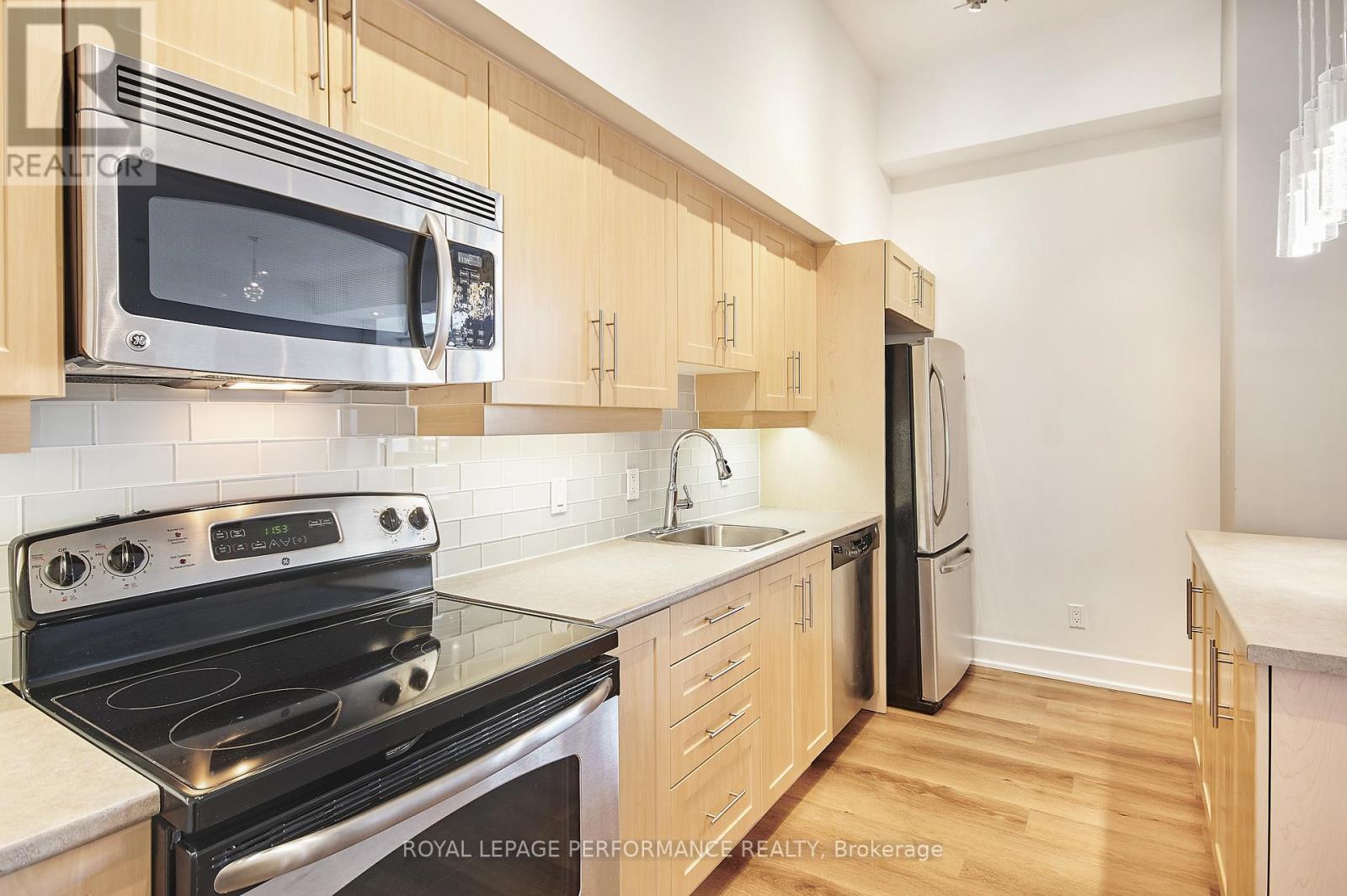 212 - 345 St Denis Street, Ottawa, Ontario  K1L 5J1 - Photo 6 - X12985536